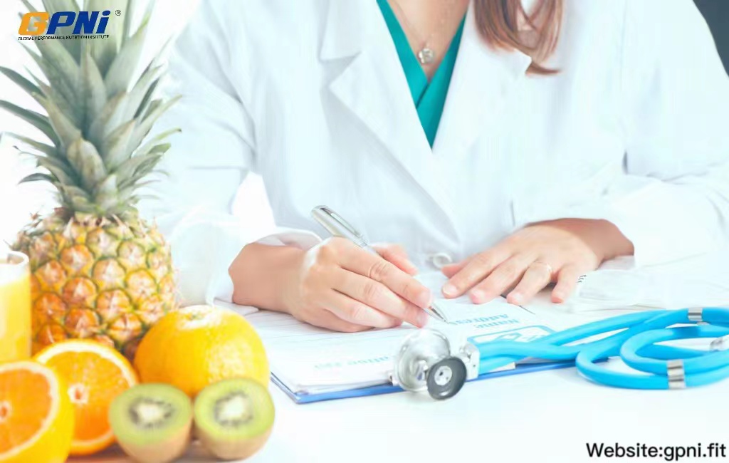 How To Become a Qualified & Certified Sports Nutritionist?